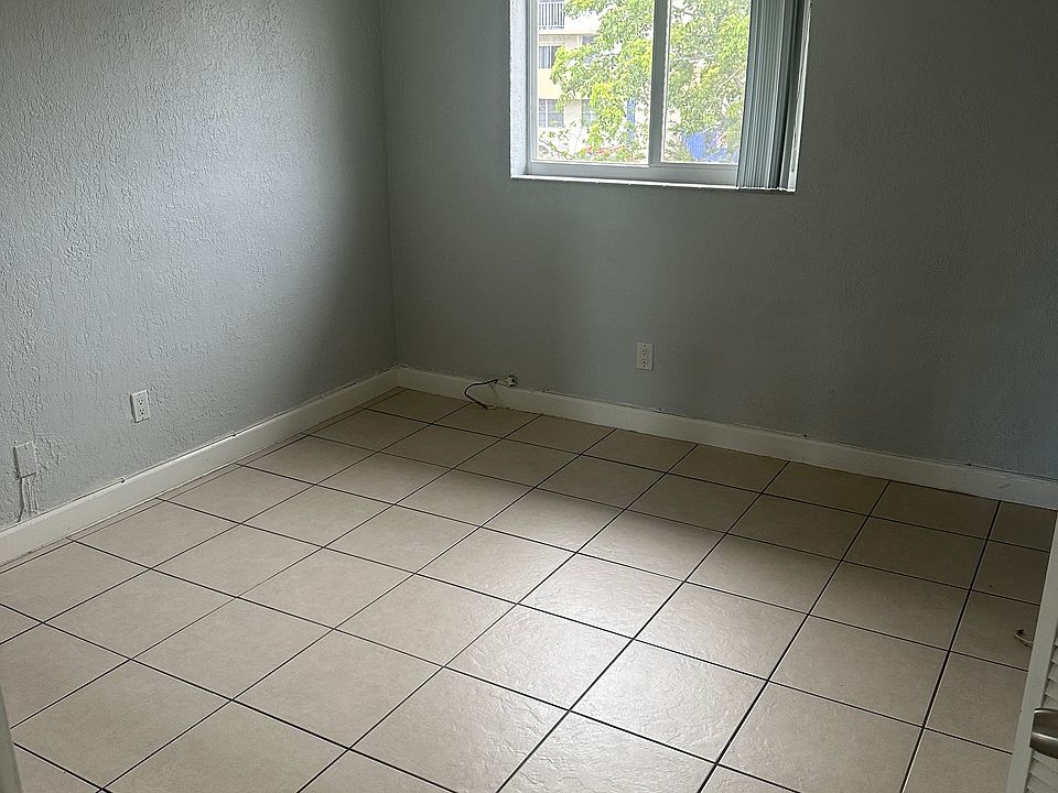 2nd image of 890 NW 45th Ave APT 32