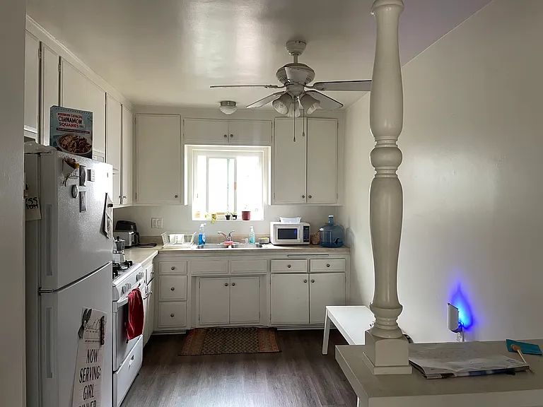 760 Termino Ave #2 — Photo 6