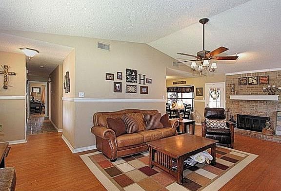3rd image of 713 Thrush Ct