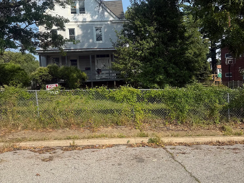 3402 Trainor Ave #1