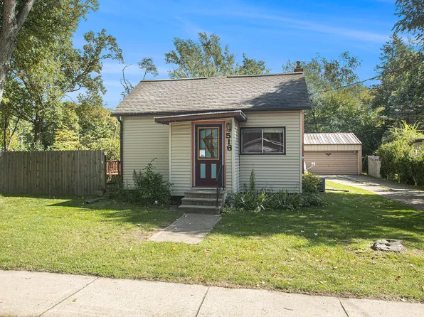 516 11th St, Three Rivers, MI 49093