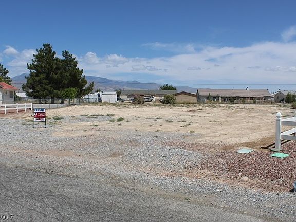 3rd image of 3181 S Margarita Ave