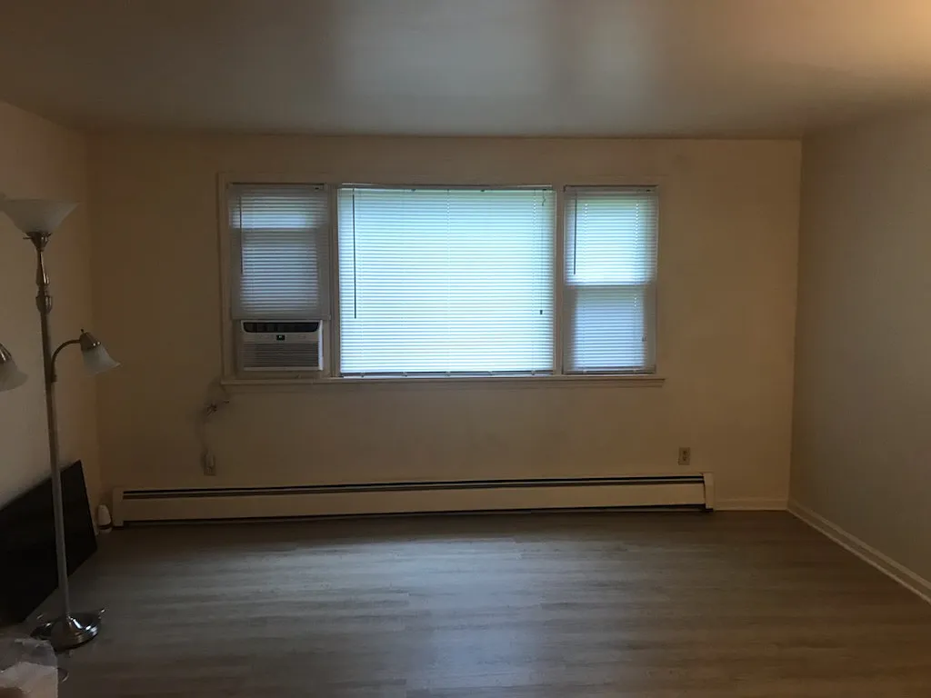 2 bed, 960 sqft, $1,000 — Photo 3