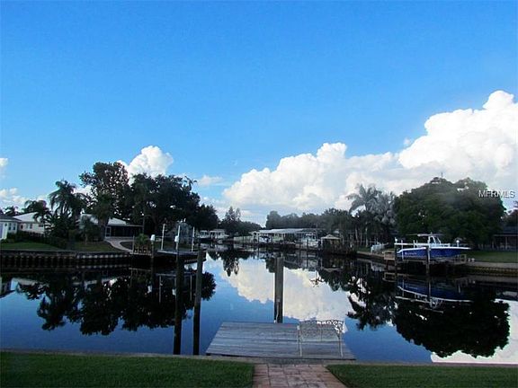 4th image of 9497 Sun Isle Dr NE