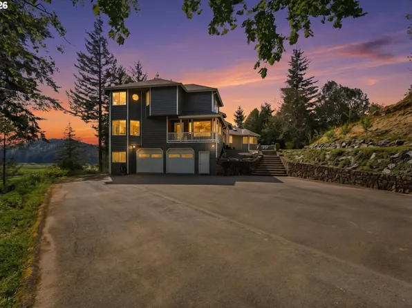 95037 Haynes Way Ln, North Bend, OR 97459