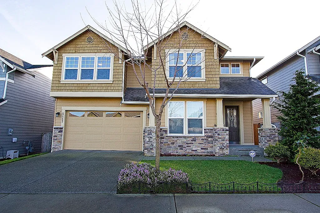 3 bed, 2.5 bath, 3093 sqft, $4,500 — Photo 1