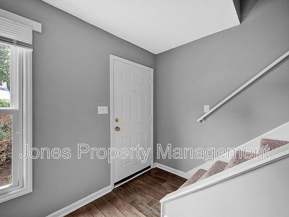 4th image of 2676 White Oak Ln