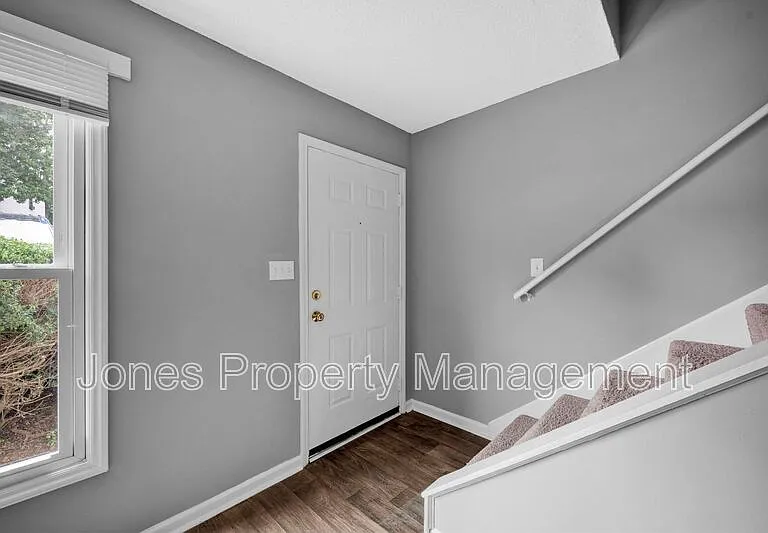 2676 White Oak Ln — Photo 4