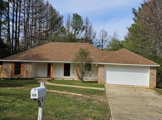 136 Green Forest Dr, Clinton, MS 39056