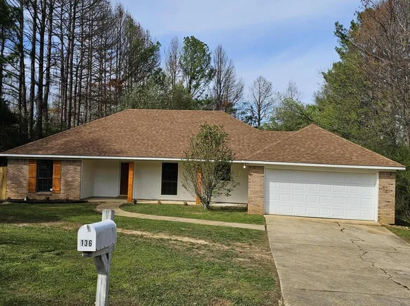 136 Green Forest Dr, Clinton, MS 39056