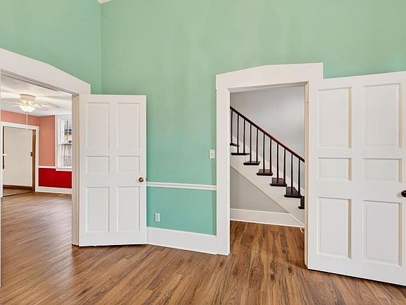 4th image of 153 Caldwell St