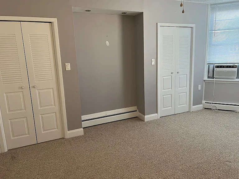 235 Riverview Pl #2R — Photo 8