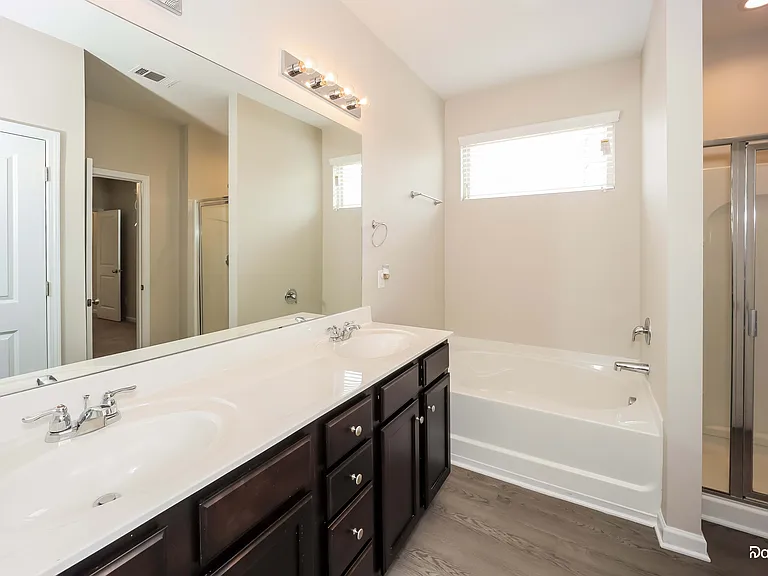 7398 Embassy Trce — Photo 8
