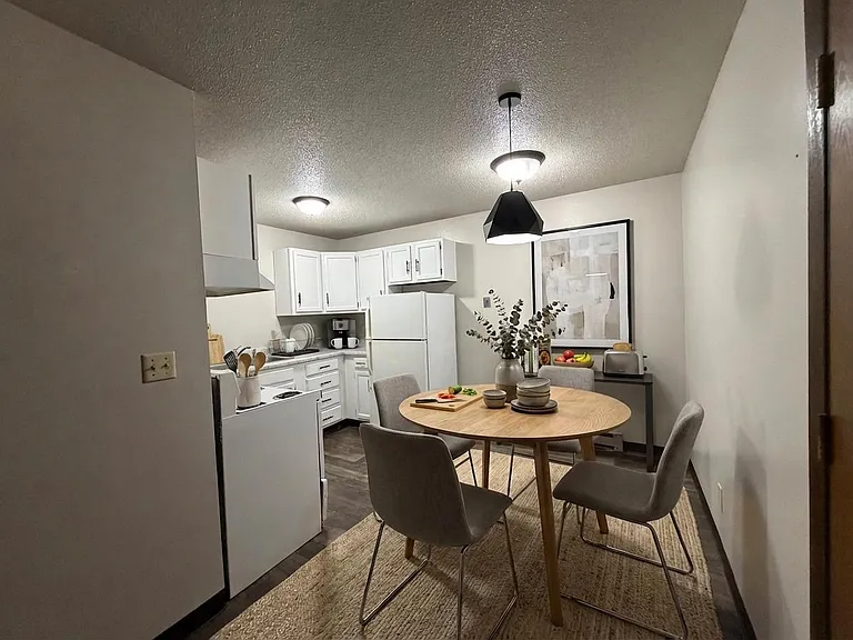 Dakota Apartments LLC — Photo 18