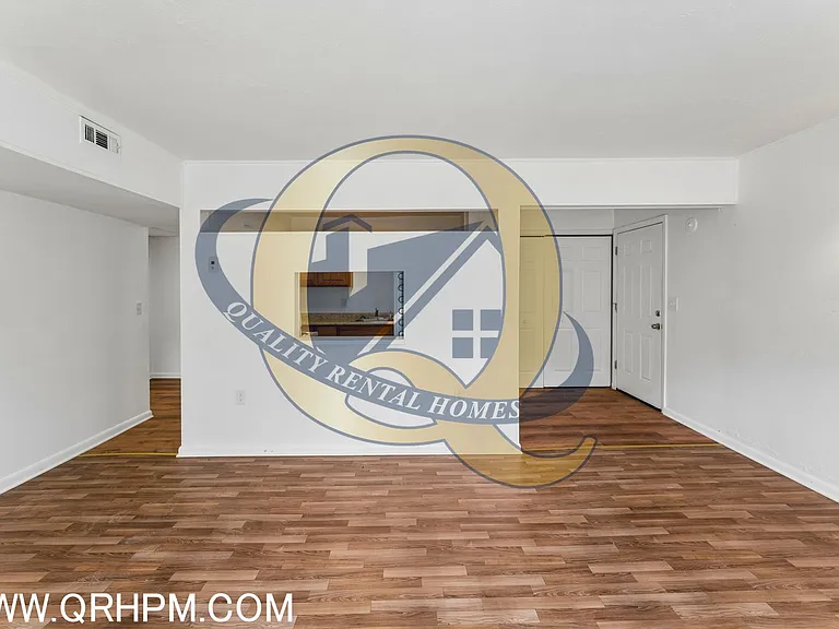 10149 Corunna Rd — Photo 6