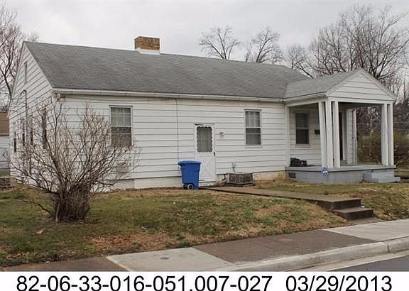 3rd image of 1301 S Rotherwood Ave