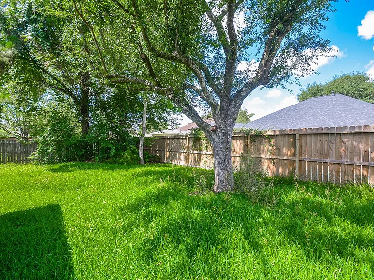 918 Tennyson Dr — Photo 29
