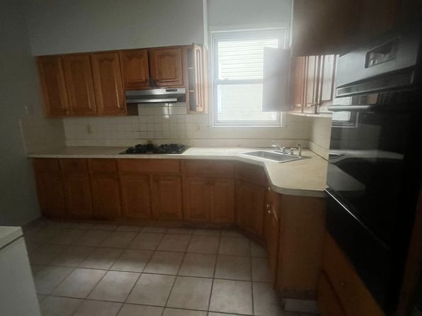 133 Isabella Ave Floor 1