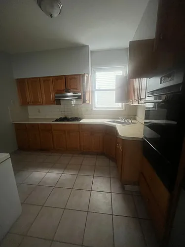 133 Isabella Ave Photo 1