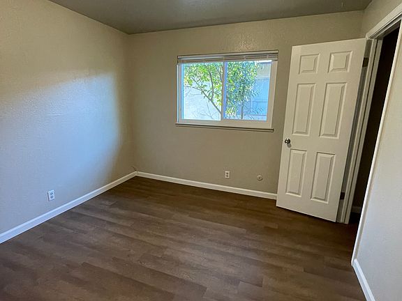4th image of 2519 Plantation Pl #3