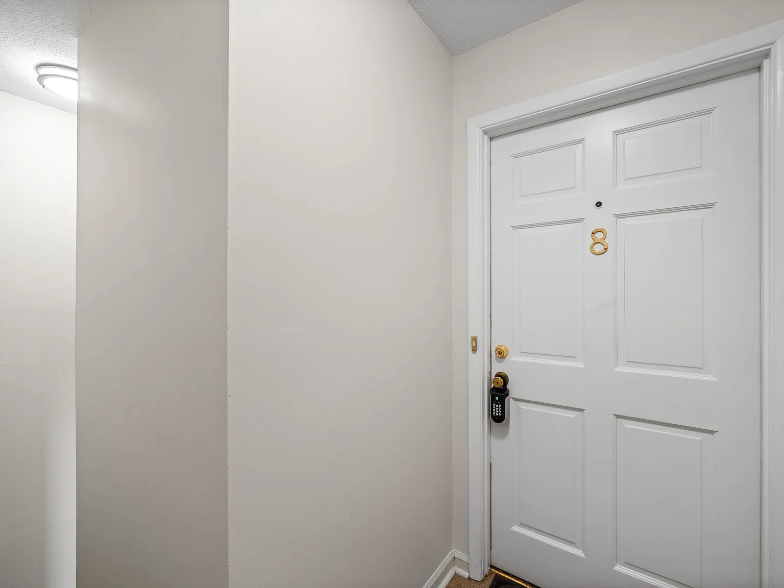 2 bed, 740 sqft, $1,100 — Photo 2