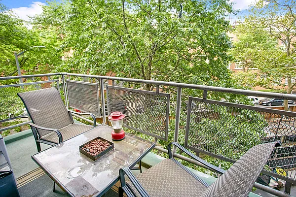 Sold by Keller Williams Realty Gold Coast | media 29