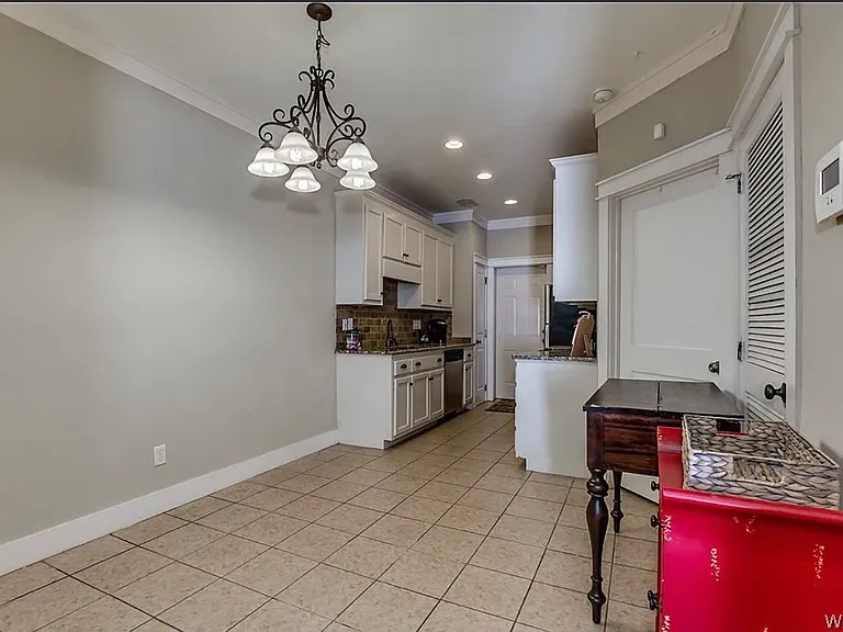 917 Homewood Dr #2 — Photo 4