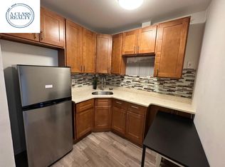 533 9th Ave #2A, New York, NY 10018