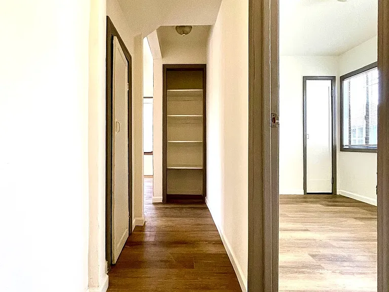 1339 S Sycamore Ave — Photo 1