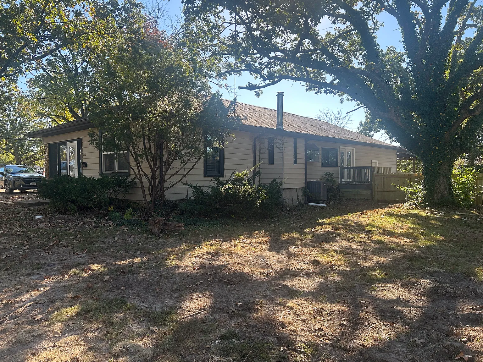 3 bed, 1104 sqft, $1,100 — Photo 2
