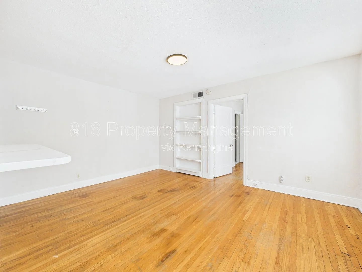 1 bed, 1.0 bath, 500 sqft, $950 — Photo 4