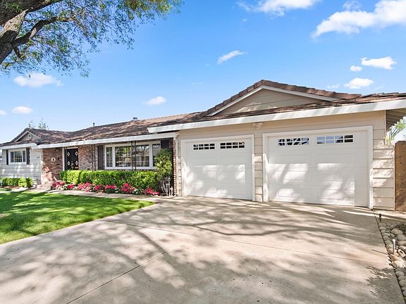 3rd image of 609 Fleetwood Dr