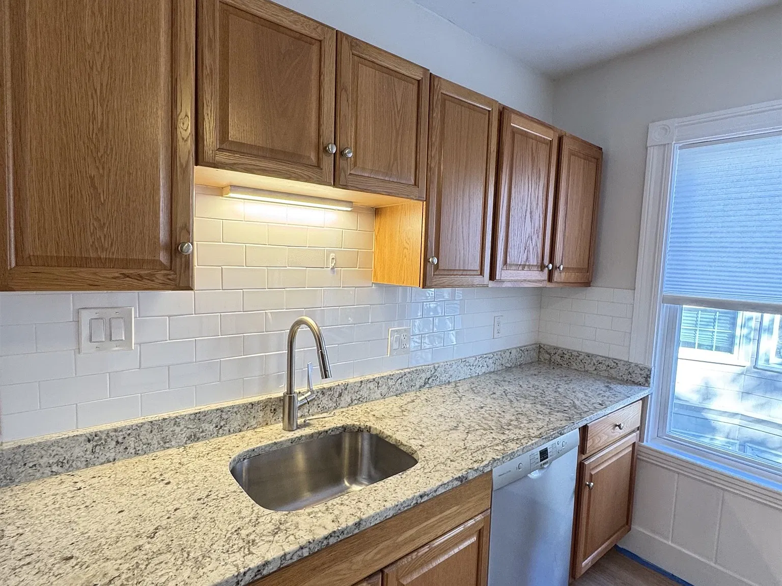 2 bed, $2,750 — Photo 2