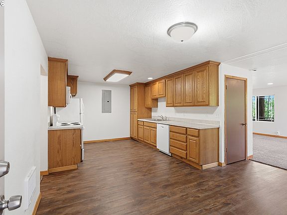 4th image of 1000 Cowlitz Way