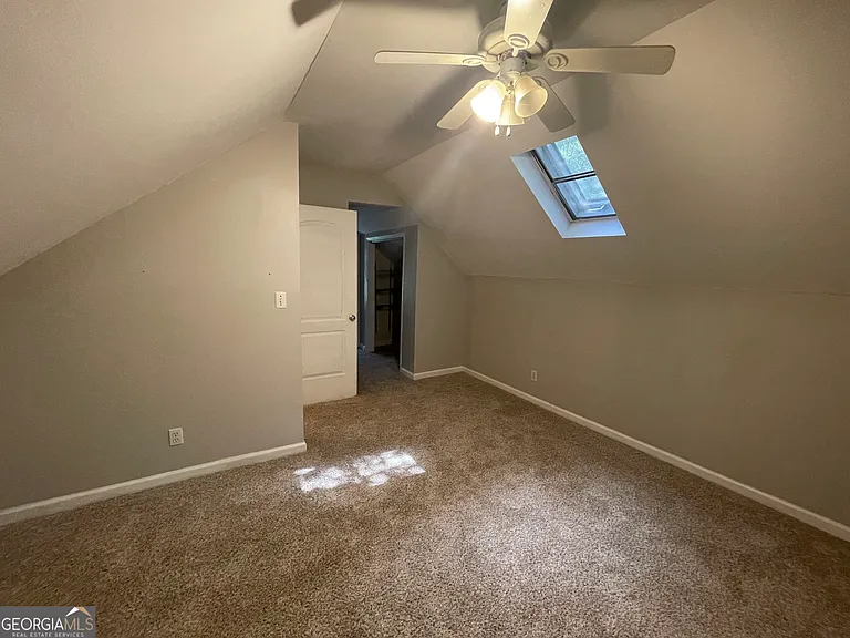 61 Clearwater Rd — Photo 16