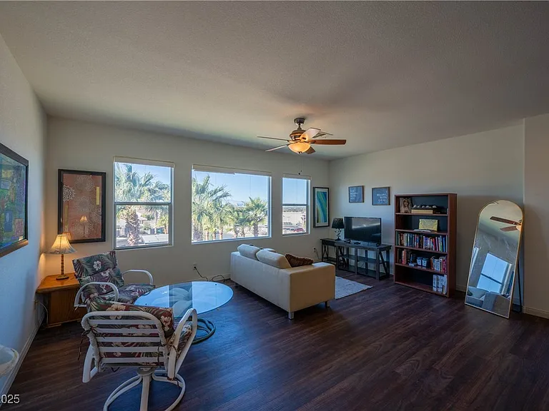 359 Hoskins Ct — Photo 60