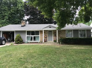 915 W Porter Ave, Chesterton, IN 46304