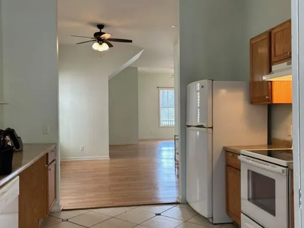 2223 Whitaker St, Savannah, GA 31401
