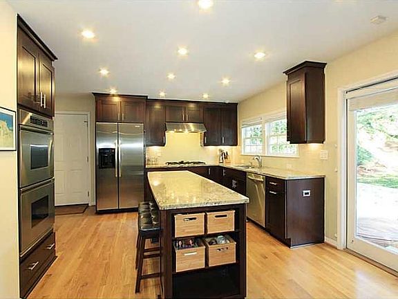 2nd image of 2171 Heritage Dr
