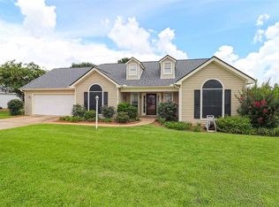 218 Autumn Woods Dr, Warner Robins, GA 31088