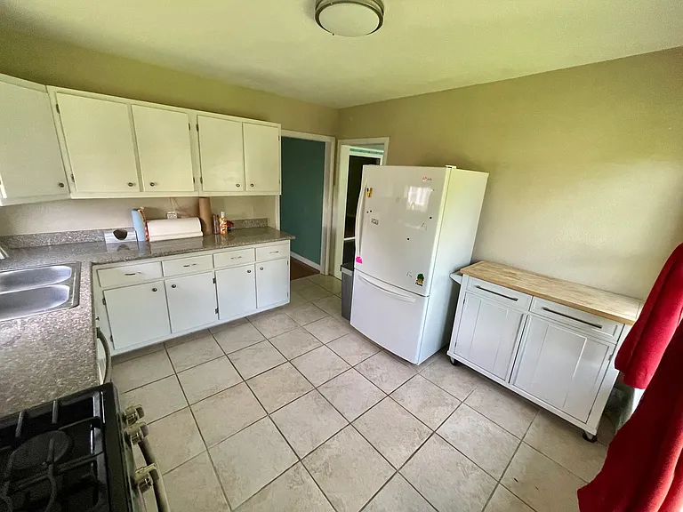 222 Haverhill Dr — Photo 9