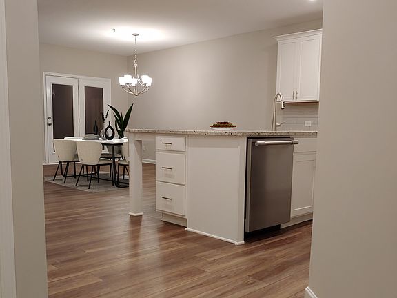 3rd image of 510 Duval Dr