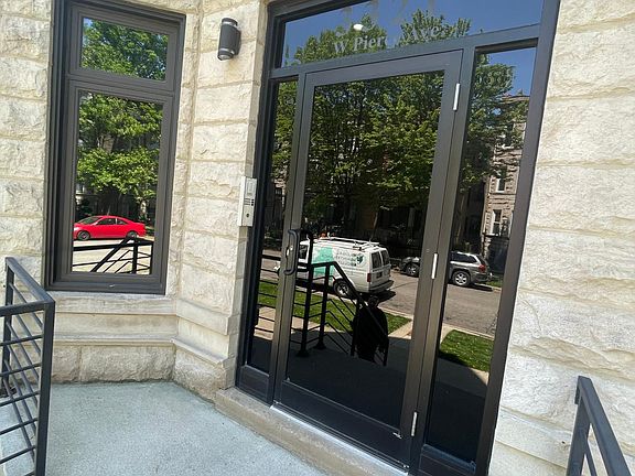 3rd image of 3321 W Pierce Ave #1