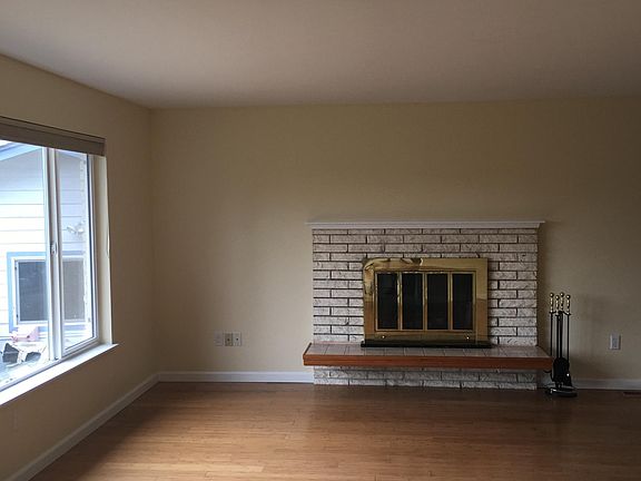 3rd image of 9070 NE 131st Pl