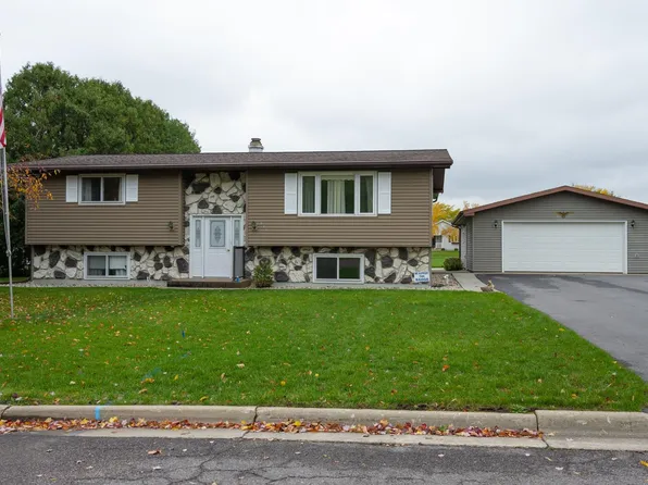 931 Elm St, Mauston, WI 53948