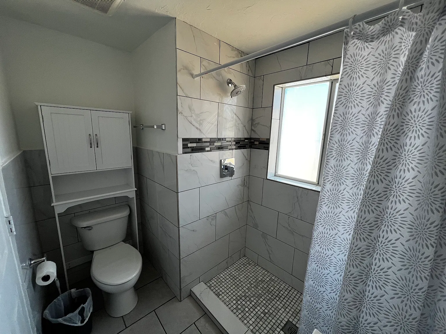 2145 N Belvedere Ave — Photo 3