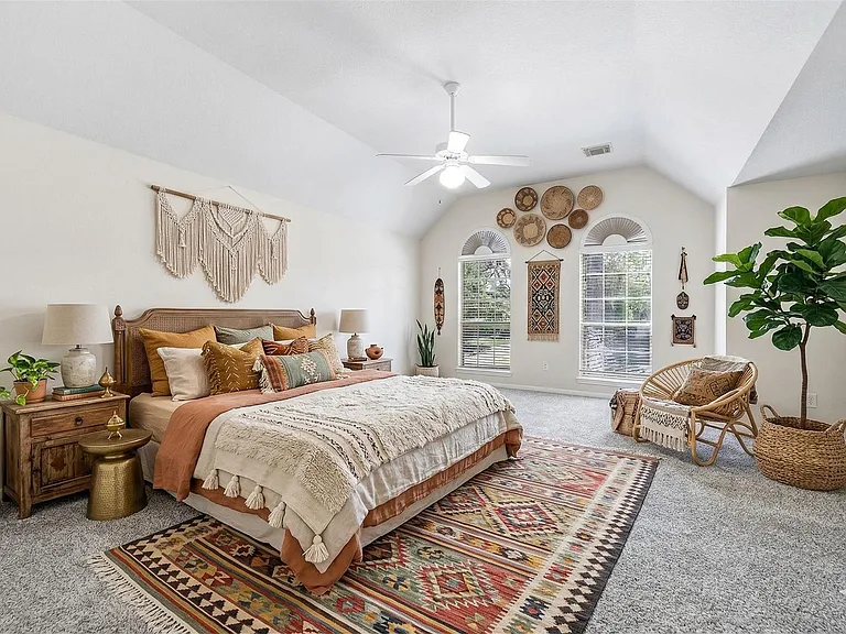 7902 Feather Springs Dr — Photo 33