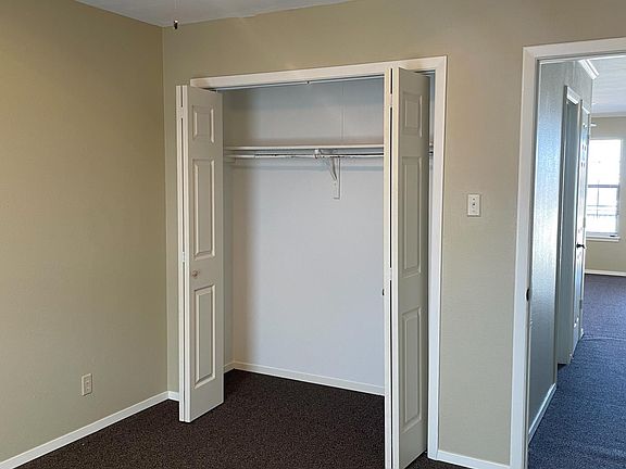 5th image of 6817C Wolflin Ave #103