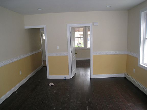 4th image of 1044 Elder Ave APT 2