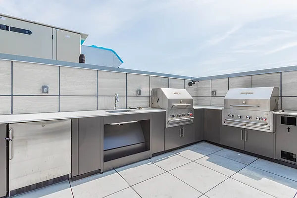 Rented by Bond New York | media 349